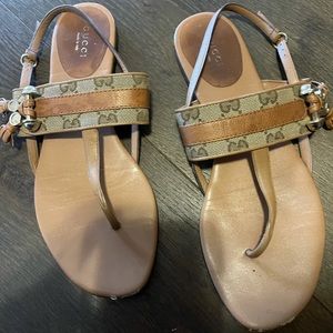 Gucci thong sandal
